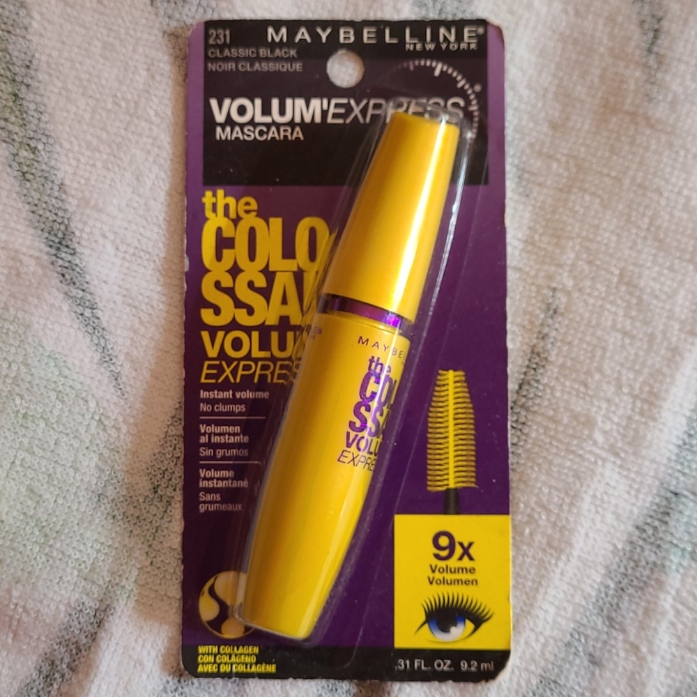 NWT Maybelline The Colossal Volume Express Mascara